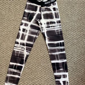 Nike Pro Dri-Fit leggings/ work out tights